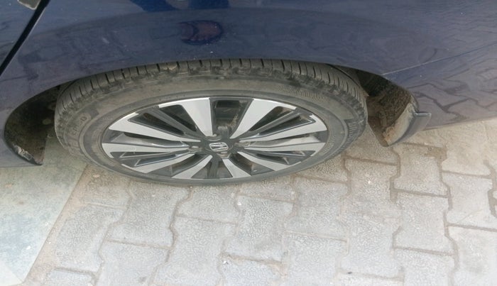 2024 Honda City 1.5L I-VTEC ZX CVT, Petrol, Automatic, 44,896 km, tyre