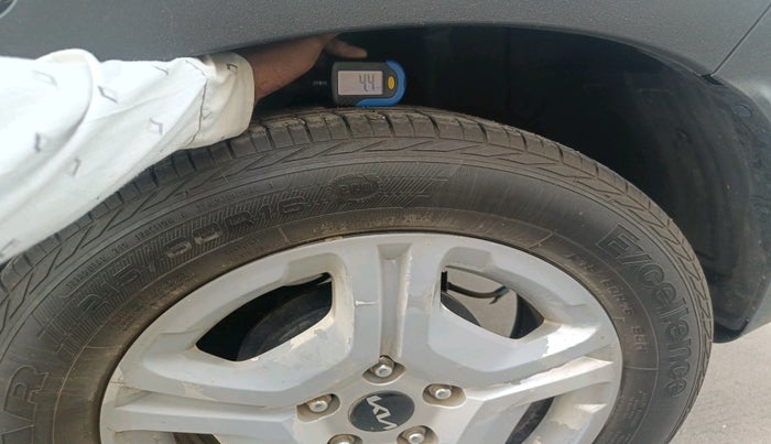 2022 KIA SONET HTK PLUS 1.2, Petrol, Manual, 47,110 km, tyre