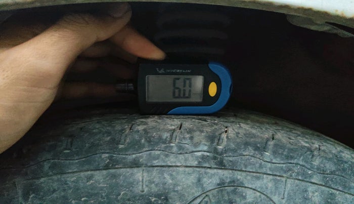 2012 Maruti Eeco 5 STR, CNG, Manual, 1,35,862 km, tyre