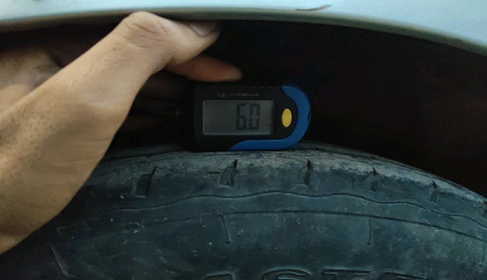 2012 Maruti Eeco 5 STR, CNG, Manual, 1,35,862 km, tyre