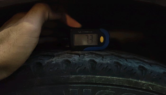 2012 Maruti Eeco 5 STR, CNG, Manual, 1,35,862 km, tyre