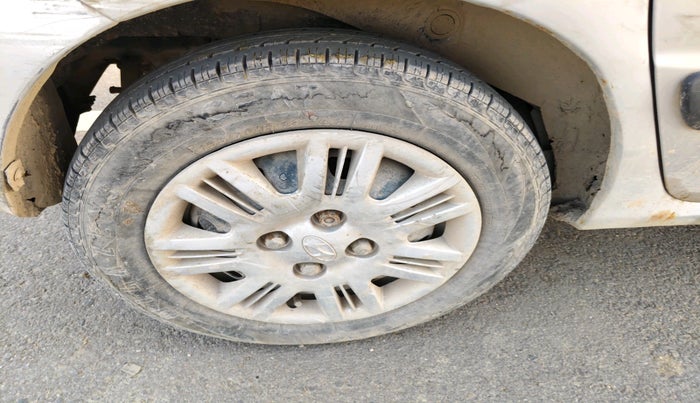 2012 Hyundai Santro Xing GLS, CNG, Manual, 1,36,987 km, tyre