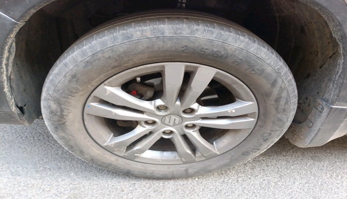 2017 Maruti Vitara Brezza ZDI PLUS, Diesel, Manual, 1,50,952 km, tyre