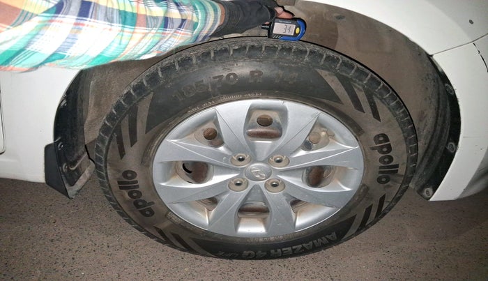 2015 Hyundai Elite i20 MAGNA 1.2, CNG, Manual, 1,40,934 km, tyre