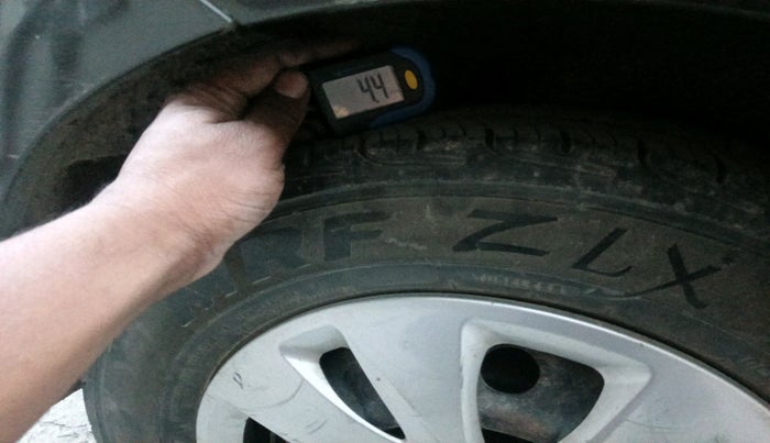 2011 Hyundai i10 SPORTZ (O) 1.2, Petrol, Manual, 77,427 km, tyre