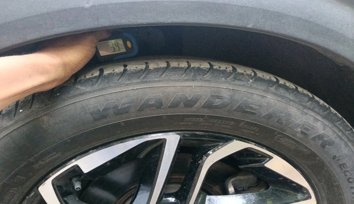 2023 KIA CARENS LUXURY PLUS 1.5 DIESEL AT 7 STR, Diesel, Automatic, 49,113 km, tyre