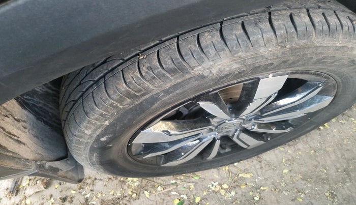 2020 MG HECTOR PLUS SHARP 1.5 PETROL TURBO DCT 6-STR, Petrol, Automatic, 91,091 km, tyre