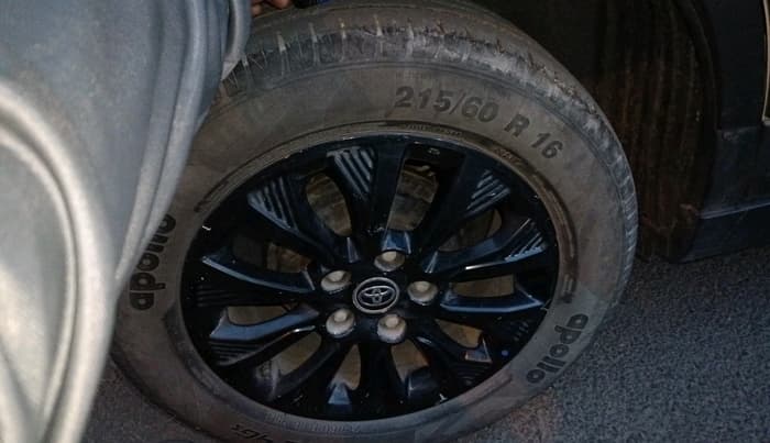 2020 Toyota URBAN CRUISER HIGH GRADE AT, Petrol, Automatic, 67,394 km, tyre