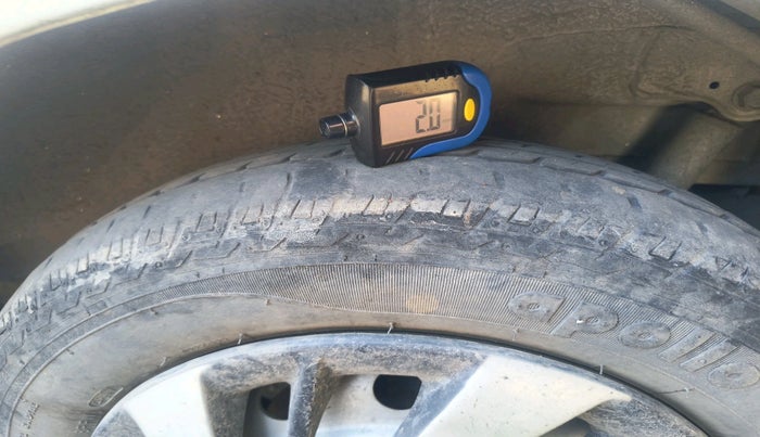 2017 Maruti Wagon R 1.0 LXI CNG, CNG, Manual, 56,848 km, tyre