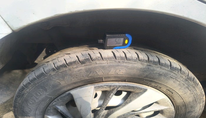 2017 Maruti Wagon R 1.0 LXI CNG, CNG, Manual, 56,848 km, tyre