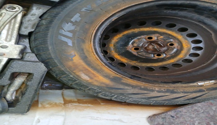 2014 Honda Amaze 1.5L I-DTEC SX, Diesel, Manual, 80,372 km, tyre