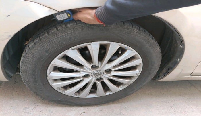 2016 Maruti Ciaz ZXI AT, Petrol, Automatic, 64,214 km, tyre