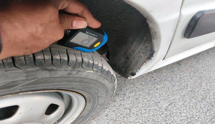 2011 Hyundai Santro Xing GL PLUS, CNG, Manual, 1,26,537 km, tyre