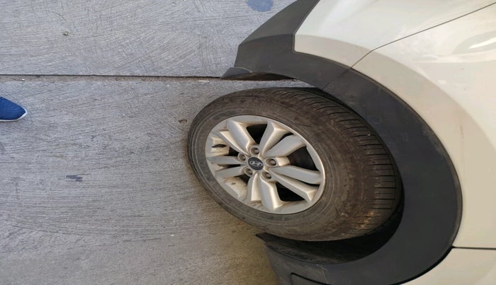 2017 Hyundai Creta SX PLUS 1.6 PETROL, Petrol, Manual, 71,895 km, tyre