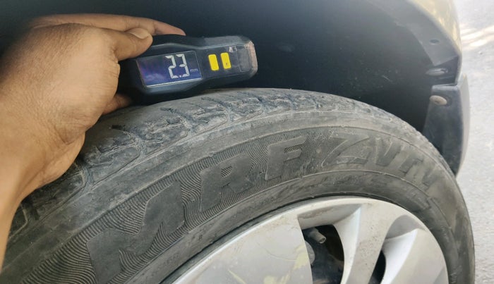 2017 Maruti Baleno DELTA CVT PETROL 1.2, Petrol, Automatic, 52,029 km, tyre