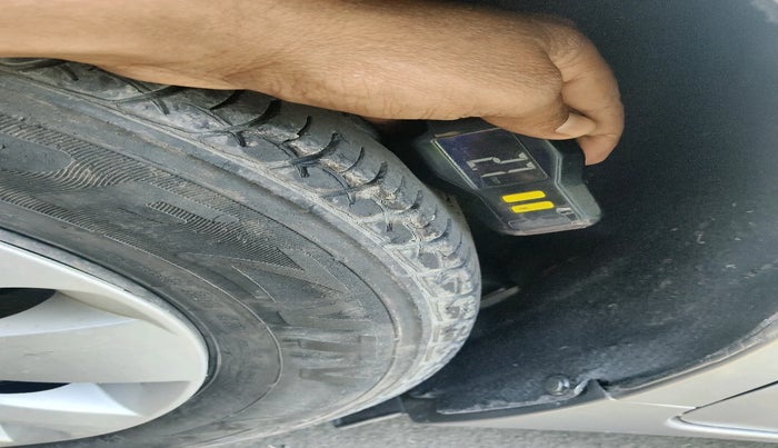 2017 Maruti Baleno DELTA CVT PETROL 1.2, Petrol, Automatic, 52,029 km, tyre