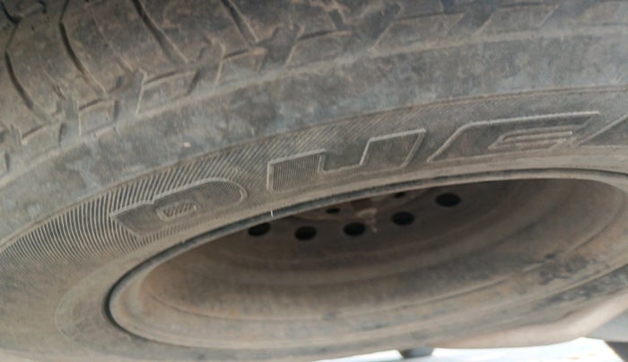 2018 Mahindra XUV500 W6, Diesel, Manual, 1,82,712 km, tyre