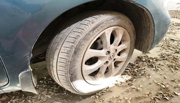 2016 Nissan Micra XV CVT, Petrol, Automatic, 50,134 km, tyre