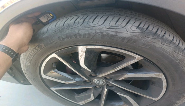 2023 MG ASTOR SAVVY 1.3 TURBO AT S RED, Petrol, Automatic, 28,434 km, tyre