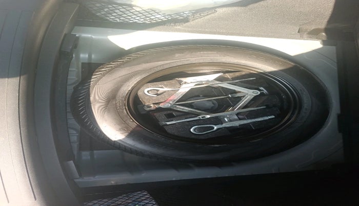 2023 MG ASTOR SAVVY 1.3 TURBO AT S RED, Petrol, Automatic, 28,434 km, tyre