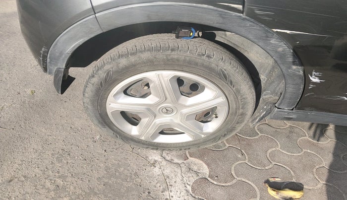 2019 Tata NEXON XM PETROL, Petrol, Manual, 61,576 km, tyre