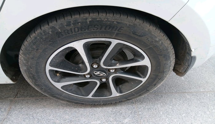 2017 Hyundai Grand i10 ASTA 1.2 KAPPA VTVT, CNG, Manual, 75,966 km, tyre