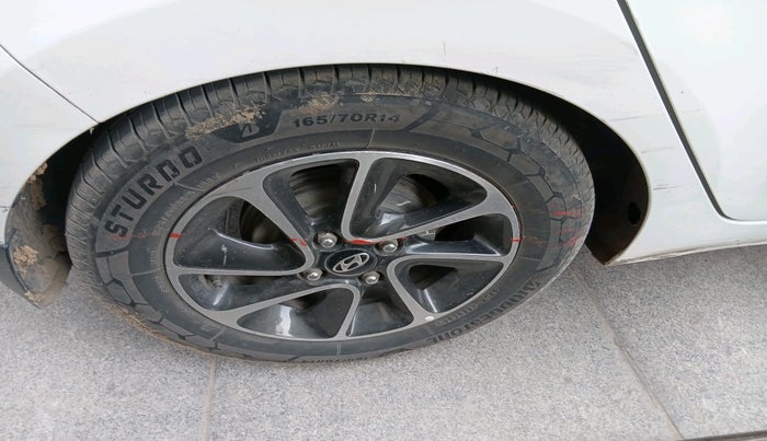 2017 Hyundai Grand i10 ASTA 1.2 KAPPA VTVT, CNG, Manual, 75,966 km, tyre