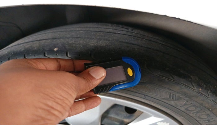 2014 Honda Mobilio 1.5L I-DTEC S, Diesel, Manual, 91,062 km, tyre