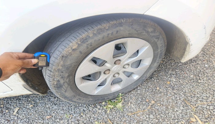 2014 Hyundai Xcent S 1.2, Petrol, Manual, 93,018 km, tyre