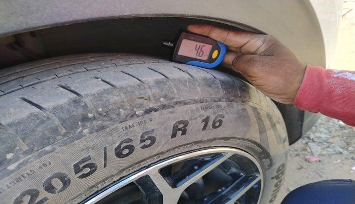 2022 KIA CARENS PRESTIGE 1.5 PETROL 7 STR, Petrol, Manual, 35,270 km, tyre