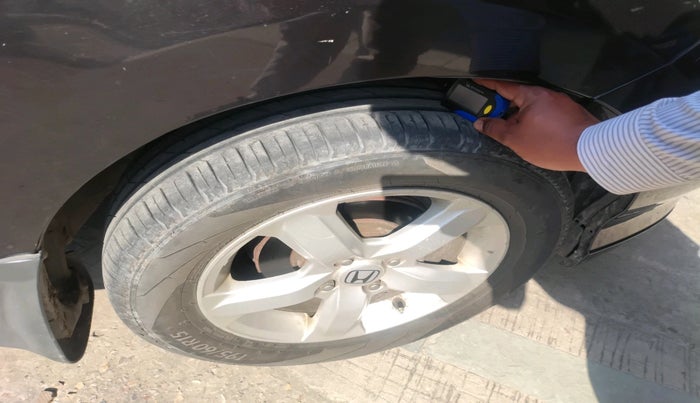 2012 Honda City 1.5L I-VTEC S MT, Petrol, Manual, 1,43,336 km, tyre