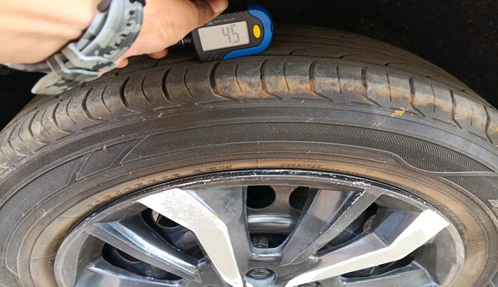 2017 Maruti Vitara Brezza VDI (O), Diesel, Manual, 78,954 km, tyre