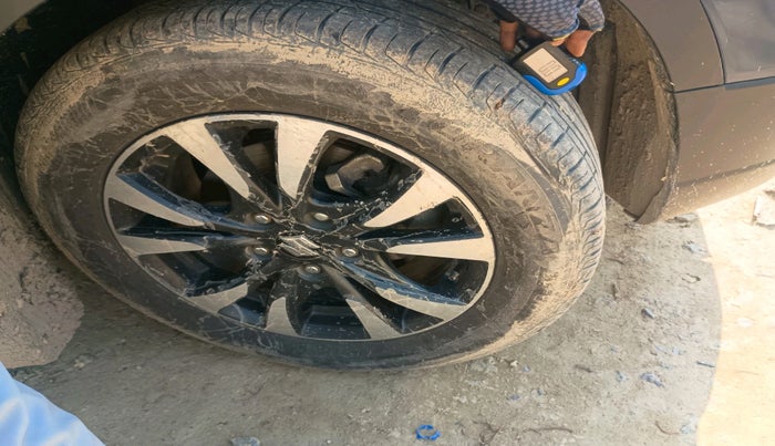 2018 Maruti S Cross ZETA 1.3, Diesel, Manual, 2,09,111 km, tyre