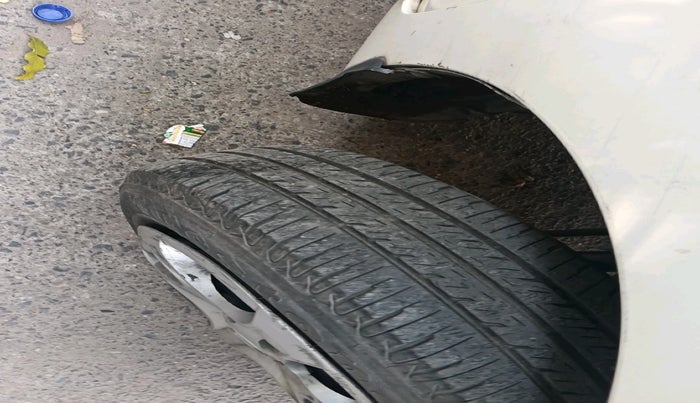 2012 Hyundai Eon ERA +, Petrol, Manual, 52,069 km, tyre