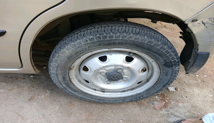 2011 Maruti Zen Estilo LXI, Petrol, Manual, 48,734 km, tyre