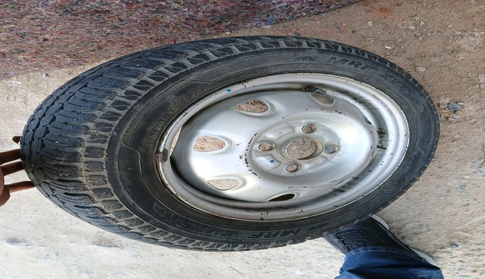 2011 Maruti Zen Estilo LXI, Petrol, Manual, 48,734 km, tyre