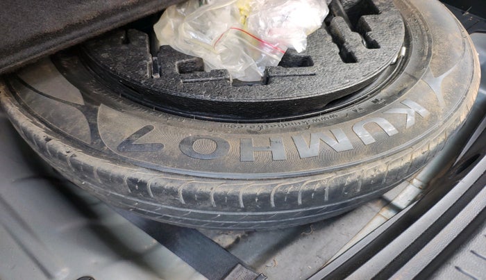 2017 Hyundai Creta SX 1.6 DIESEL, Diesel, Manual, 1,09,770 km, tyre