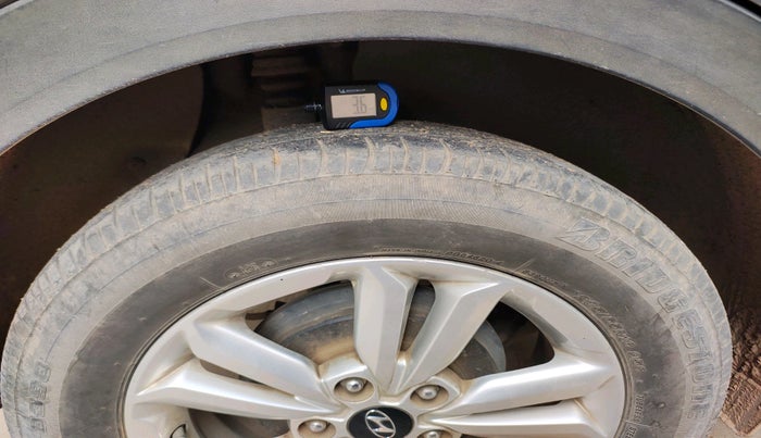 2017 Hyundai Creta SX 1.6 DIESEL, Diesel, Manual, 1,09,770 km, tyre