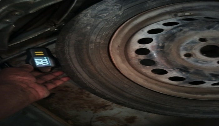 2014 Hyundai Xcent S 1.2, CNG, Manual, 70,587 km, tyre