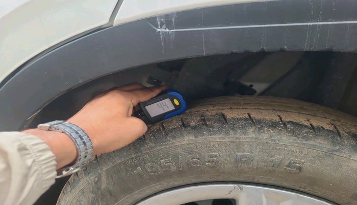 2022 Hyundai VENUE S+ 1.2, Petrol, Manual, 24,066 km, tyre