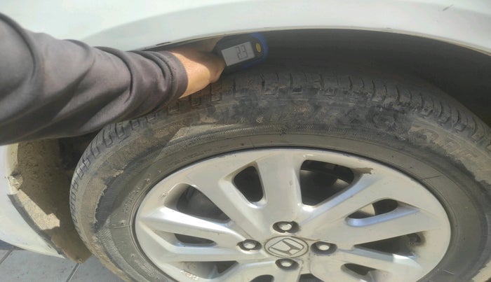 2014 Honda Mobilio 1.5L I-DTEC V, Diesel, Manual, 1,28,533 km, tyre