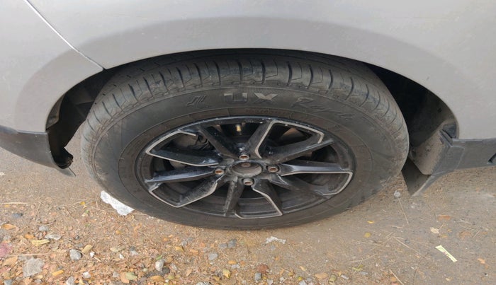 2018 Ford Ecosport TREND 1.5L DIESEL, Diesel, Manual, 1,24,349 km, tyre