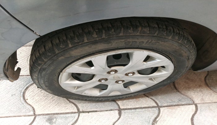 2016 Hyundai Grand i10 MAGNA 1.2 KAPPA VTVT, CNG, Manual, 71,380 km, tyre