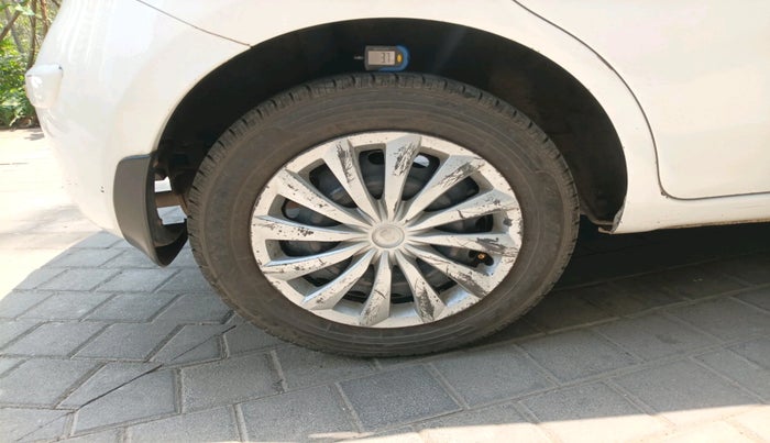 2015 Nissan Micra Active XV, Petrol, Manual, 78,999 km, tyre