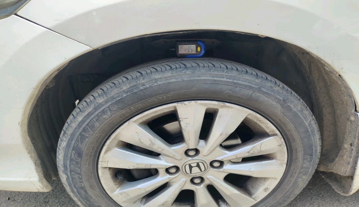 2012 Honda City 1.5L I-VTEC V MT, CNG, Manual, 1,05,416 km, tyre