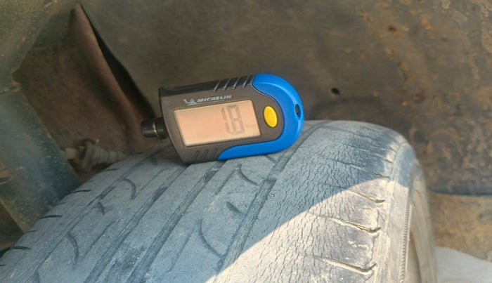 2011 Tata Indica V2 DLS, Diesel, Manual, 1,87,432 km, tyre