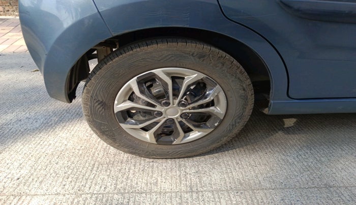 2010 Maruti A Star VXI, CNG, Manual, 1,29,321 km, tyre