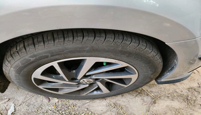 2020 Volkswagen Polo COMFORTLINE 1.0L MPI, Petrol, Manual, 55,904 km, tyre