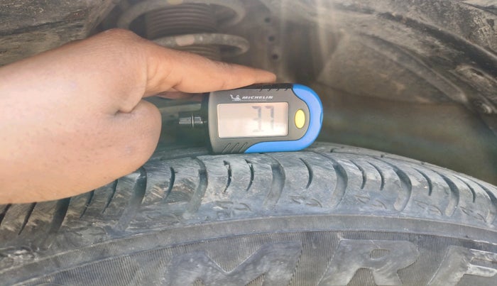 2024 Maruti XL6 ZETA MT, Petrol, Manual, 11,274 km, tyre