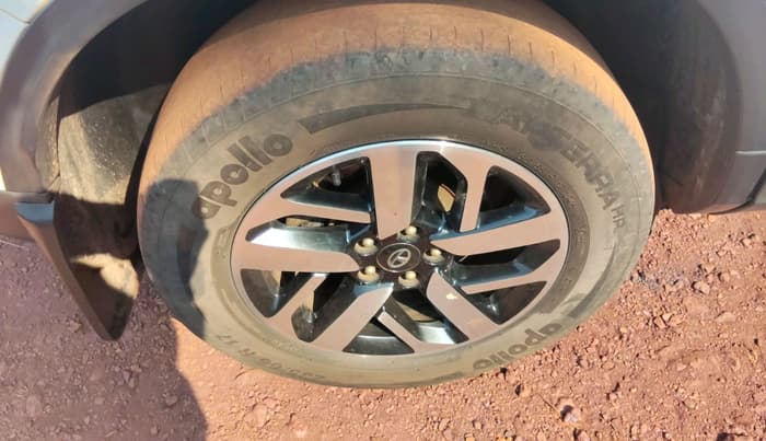 2023 Tata Harrier XZA PLUS O , Diesel, Automatic, 60,680 km, tyre